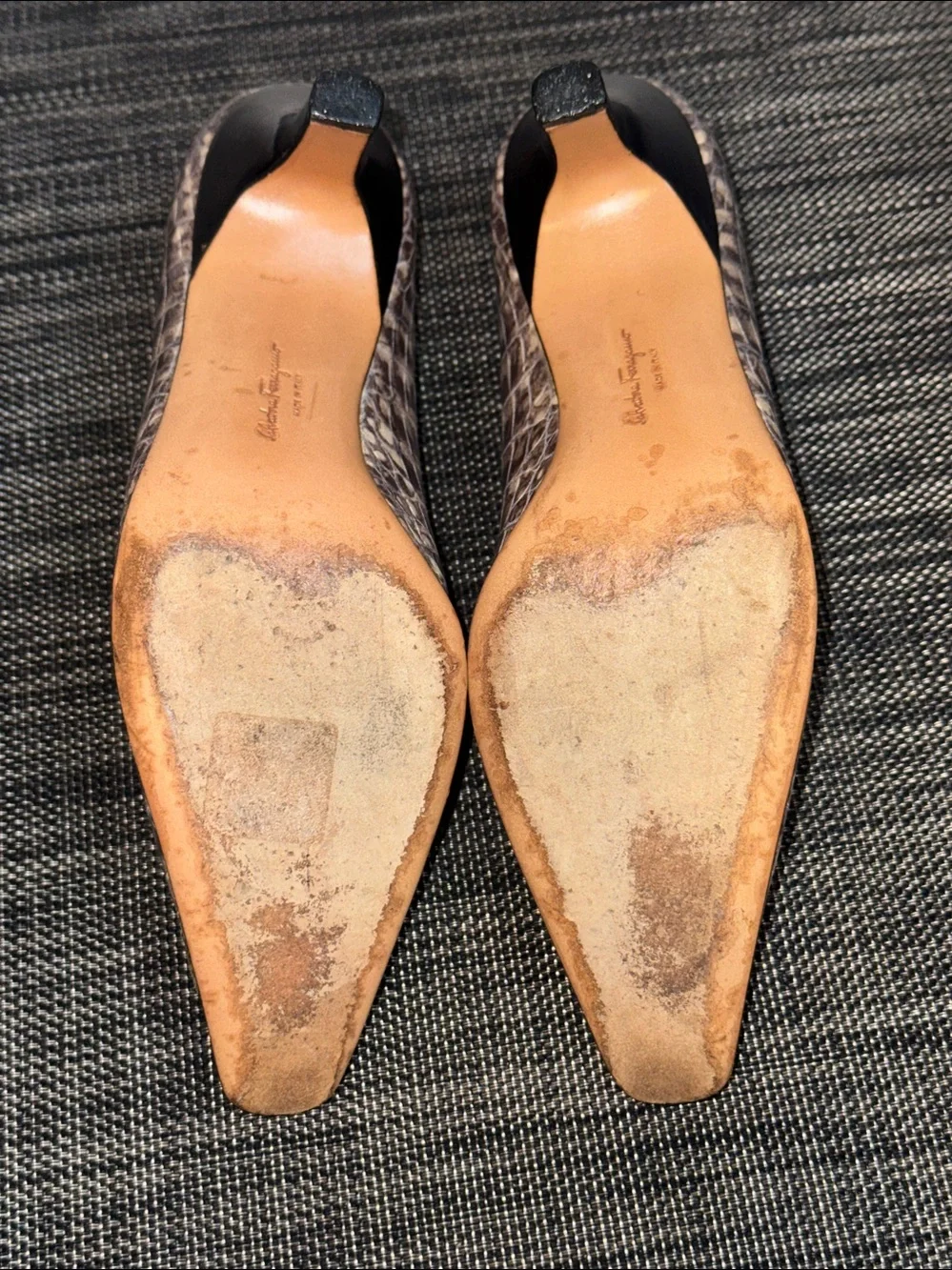 Embossed Leather Animal Print Pumps